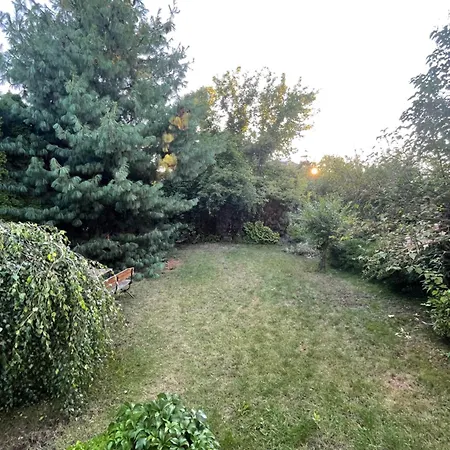 Dom U Dorogi Ostello *