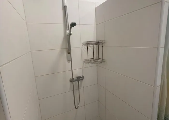 Dom U Dorogi Hostel *